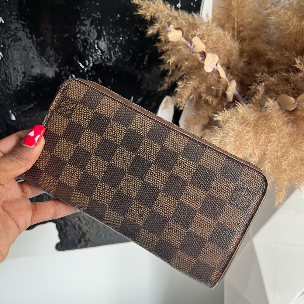 Authentic Preloved Louis Vuitton Damien Ébene Zippy Wallet